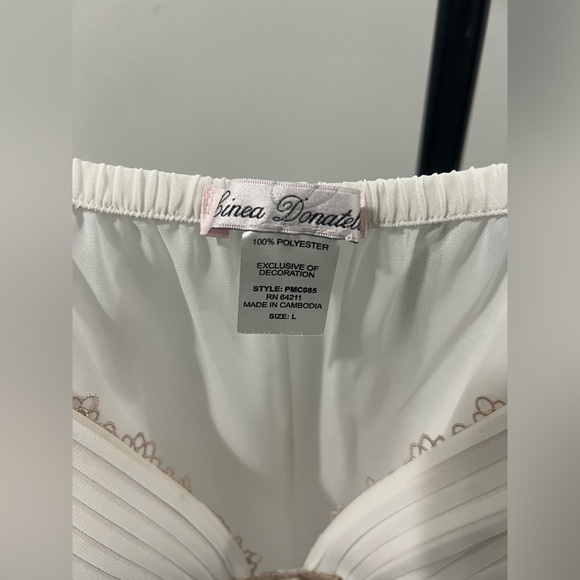 Linea Donatella NWOT Ivory Pleated Chemise with Lace - Picture 6 of 9